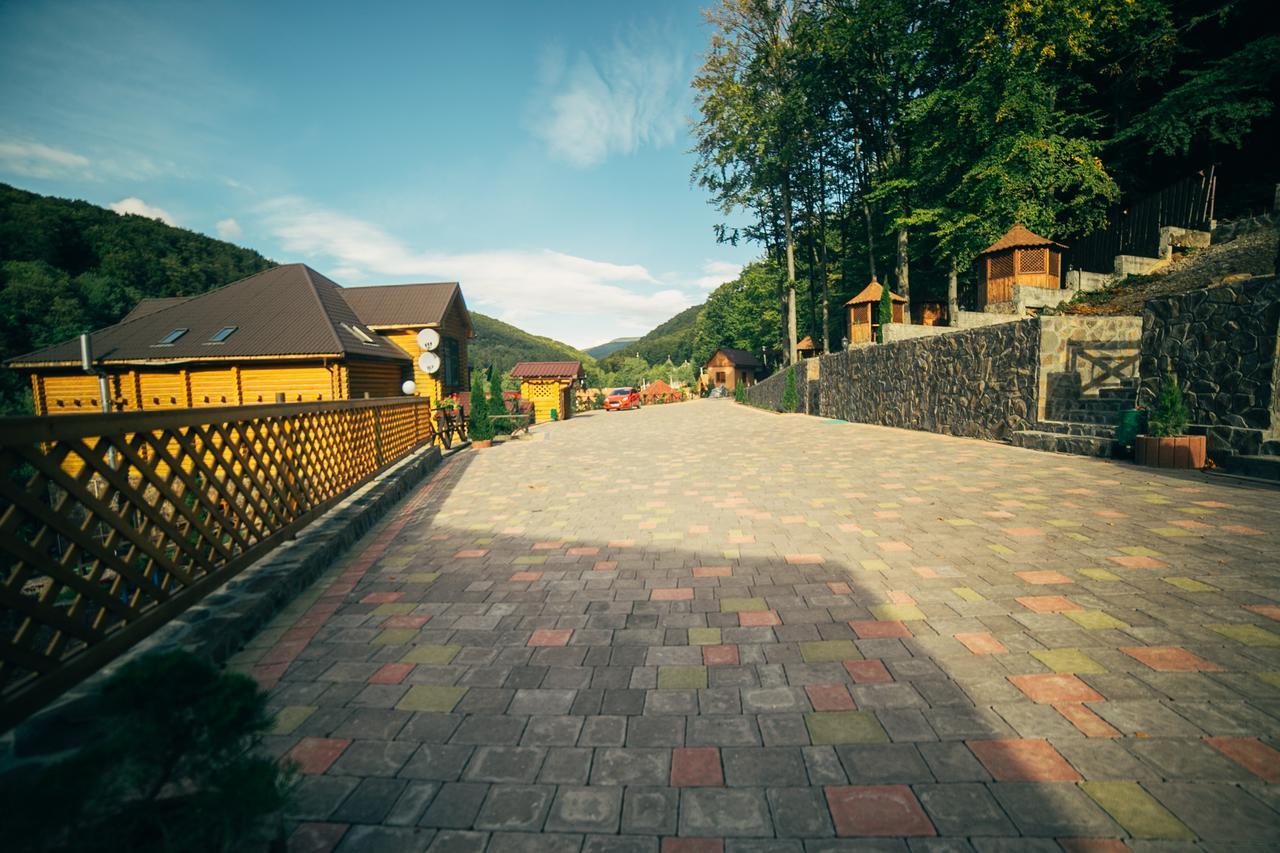 Sadyba Sribne Dzherelo Hotel Ilnytsya Ngoại thất bức ảnh